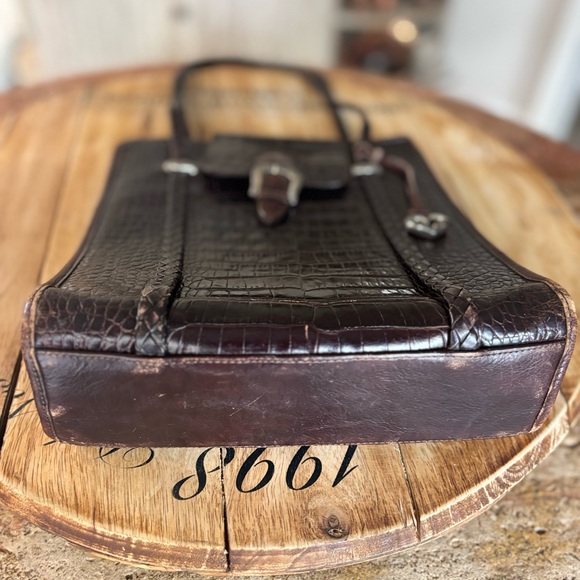 Brighton Vintage Crocodile Embossed Handbag 10“ x 12“ x 3“ - Picture 9 of 15